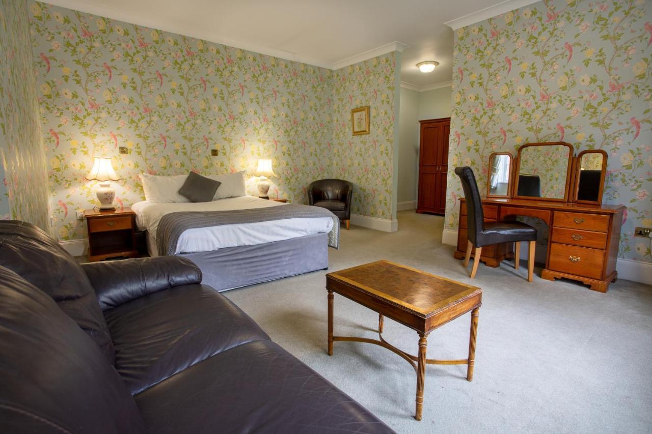 Woodland Manor Hotel Bedford Exteriör bild