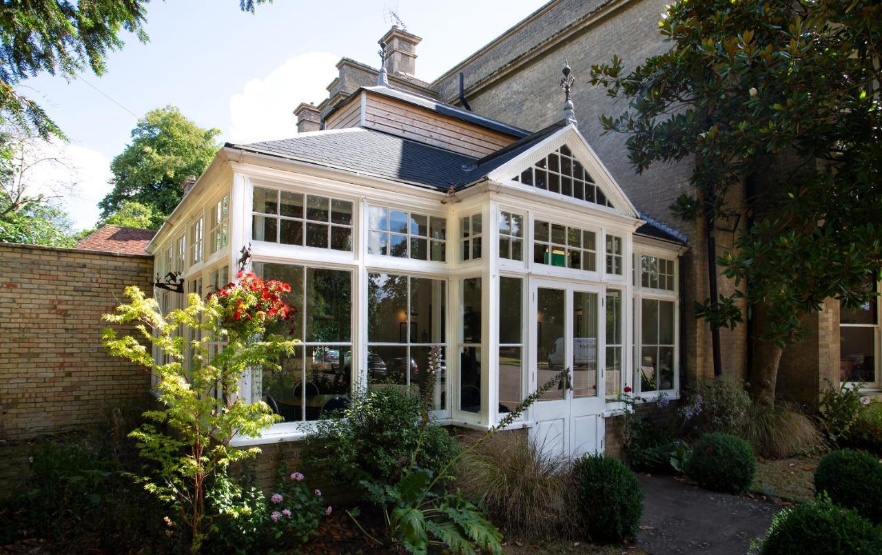 Woodland Manor Hotel Bedford Exteriör bild